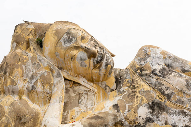 estatua de Buda reclinable en Wat Lokaya Sutharam, Ayutthaya, Tailandia, Asia
 - Foto, Imagen