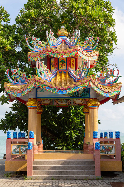 a szentély a a kínai templom Mae Nam, Samui, Thaiföld, Asia Ko - Fotó, kép