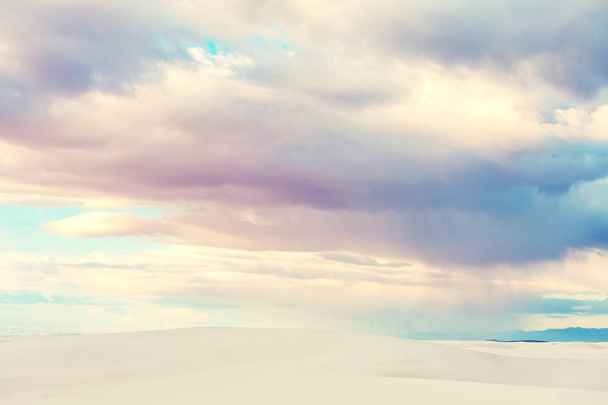 Dunas de areia branca incomuns no Monumento Nacional White Sands, Novo México, EUA - Foto, Imagem