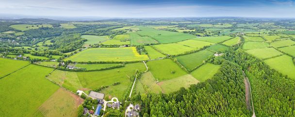 Idílico rural, vista aérea, Cotswolds Reino Unido
 - Foto, Imagen