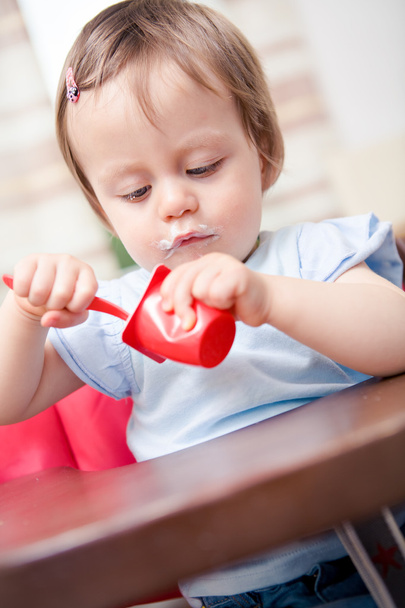 Съедание ребенка
 - Фото, изображение