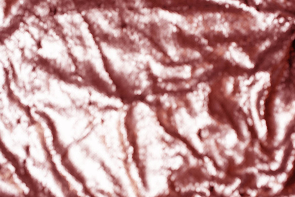 Сияющий праздничный фон блестит коралловой текстурой. Абстрактный фон с небольшими огнями дефокусировки
 - Фото, изображение