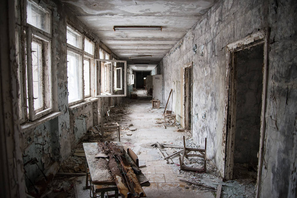Chernobyl años después del desastre nuclear
 - Foto, Imagen
