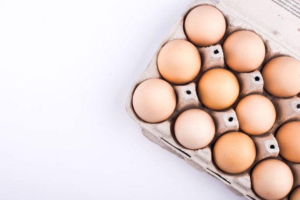 huevos de pollo de cerca. huevos
 - Foto, imagen