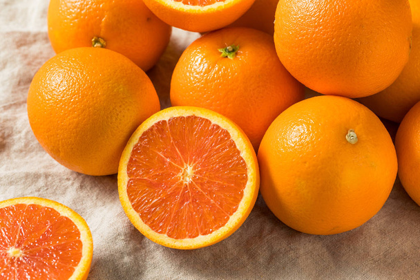 Raw Organic Caracara Oranges Ready to Eat - Фото, изображение
