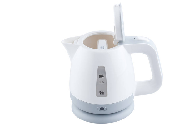 Білий, пластиковий електричний чайник ізольований на білому тлі
 - Фото, зображення