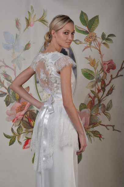 NEW YORK - APRIL 22: A Model poses for Claire Pettibone bridal presentation at Pier 92 during International Bridal Fashion Week on April 22, 2013 in New York City - Фото, зображення