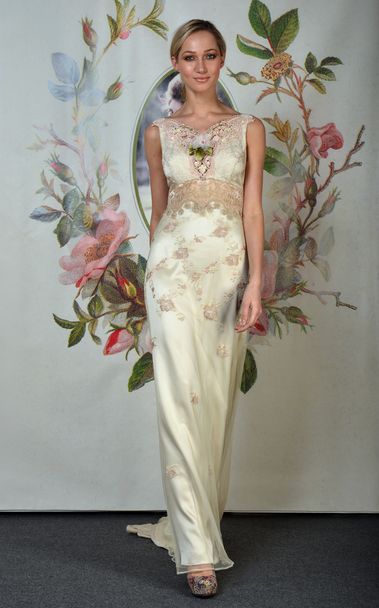 NEW YORK - APRIL 22: A Model poses for Claire Pettibone bridal presentation at Pier 92 during International Bridal Fashion Week on April 22, 2013 in New York City - Фото, изображение