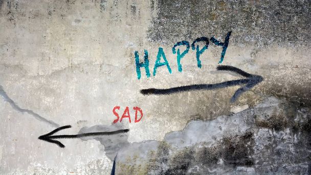 Graffiti de pared feliz vs triste
 - Foto, imagen