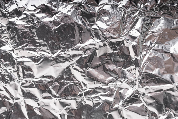 Folha de prata amassada brilhante textura de metal fundo papel de embrulho para elemento de decoração de papel de parede. Cinza platina metálica
 - Foto, Imagem