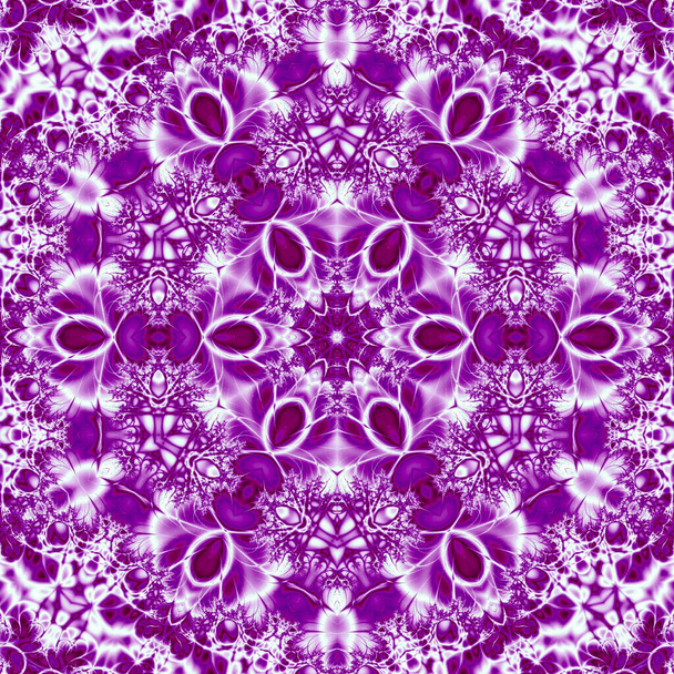 mandala de azulejo en colores ultra violeta o púrpura efecto bordado arabesco
 - Foto, Imagen