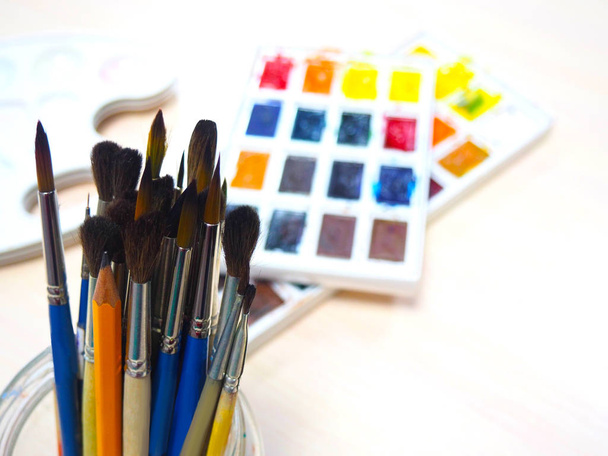 watercolor set tools with brushes, pencil, eraser - Foto, Imagem