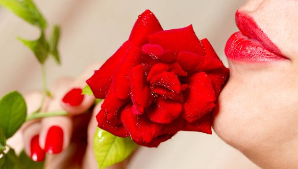 red rose, red manicure and red lips - Foto, Imagen