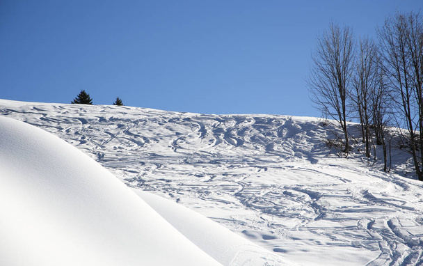 зимние пейзажи французских Альп
  - Фото, изображение