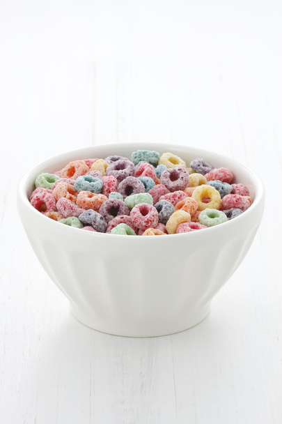 Delicious kids cereal loops with a fruit flavor - Foto, Imagen