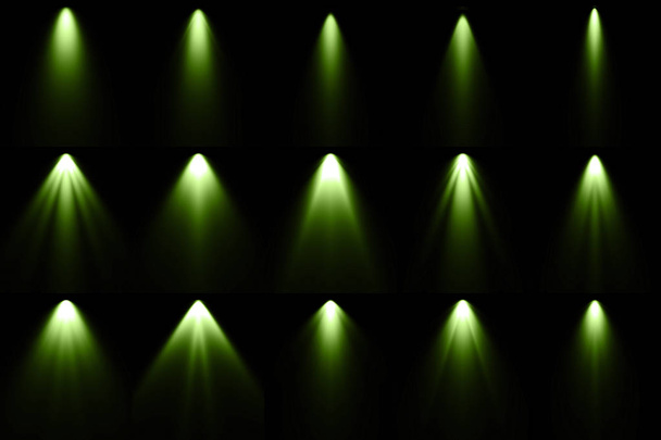 Πράσινο φως σε μαύρο φόντο, φόντο ανάδειξης - Φωτογραφία, εικόνα