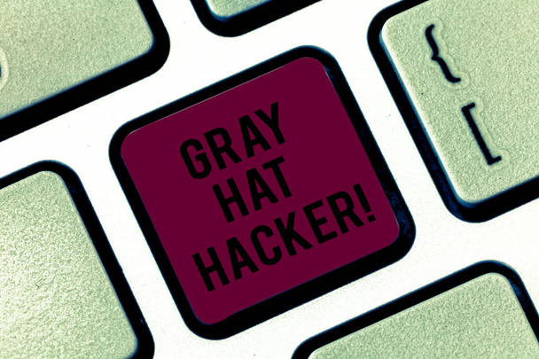 Handgeschreven tekst Gray Hat Hacker. Begrip betekenis computerbeveiliging deskundige die soms kan overtreden wetten toets op het toetsenbord te willen maken van computer bericht op idee van het toetsenbord te drukken. - Foto, afbeelding