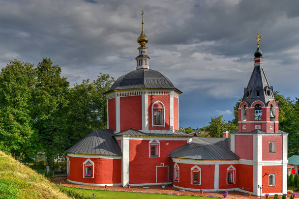 Kościół Zaśnięcia Bogurodzicy w Suzdal, Rosja - Zdjęcie, obraz