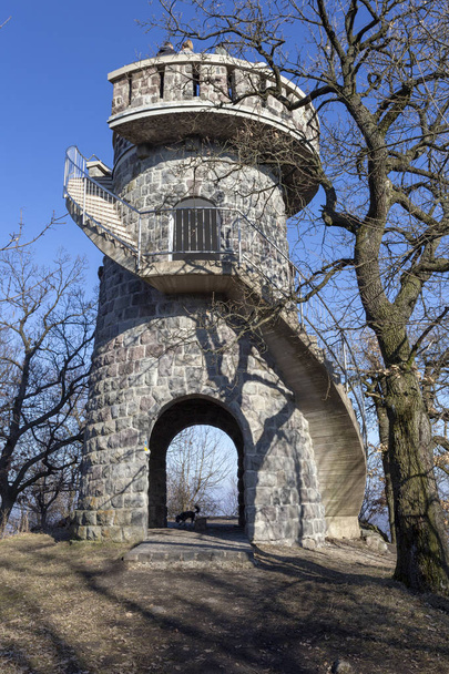 Torre de vigilancia Julianus en Nagymaros, Hungría
. - Foto, Imagen