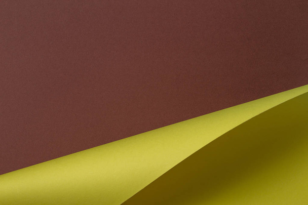 Αφηρημένη γεωμετρικό σχήμα κίτρινο χρώμα καφέ χαρτί υπόβαθρο. - Φωτογραφία, εικόνα