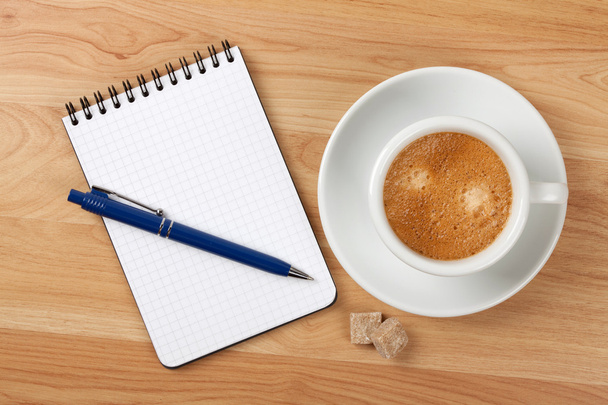 Blank notepad with pen and cappucino cup - Фото, изображение