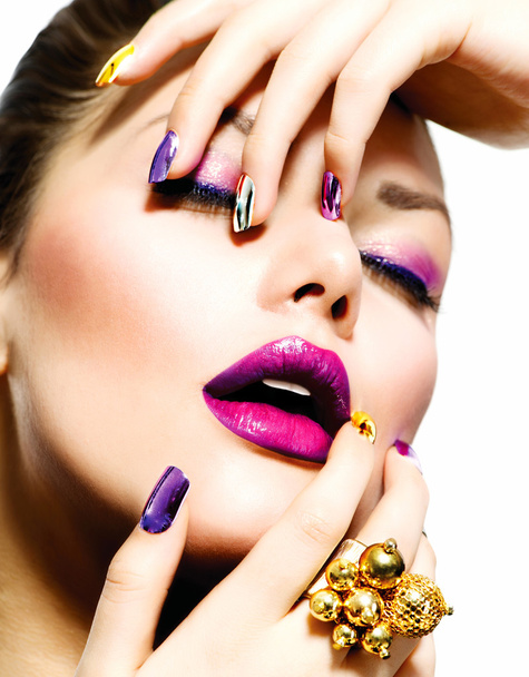 Fashion Beauty. Manicure and Make-up. Nail Art - 写真・画像