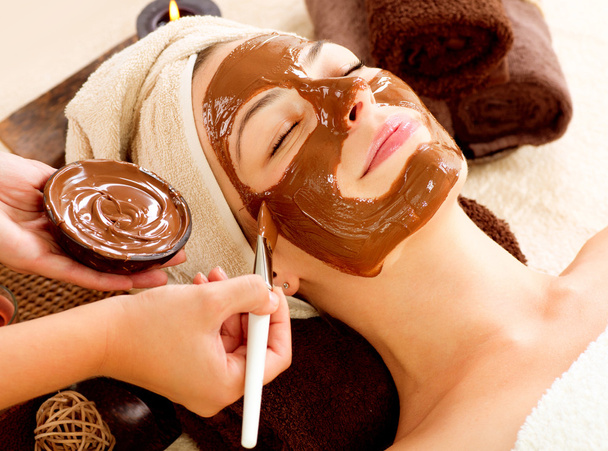 Chocolate Mask Facial Spa. Beauty Spa Salon - Foto, imagen