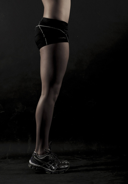 Сильна атлетична м'язова жінка
 - Фото, зображення