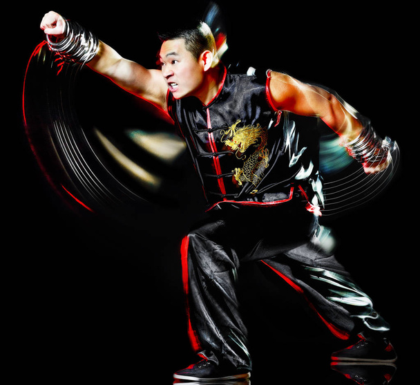 whushu cinese boxe kung fu Hung Gar combattente uomo isolato
 - Foto, immagini