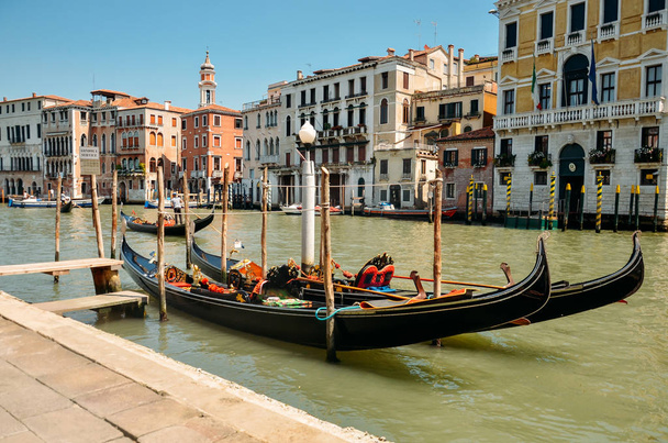 Gondolas on Grand canal. Gondola in Venice. Venice, Italy  - Fotoğraf, Görsel