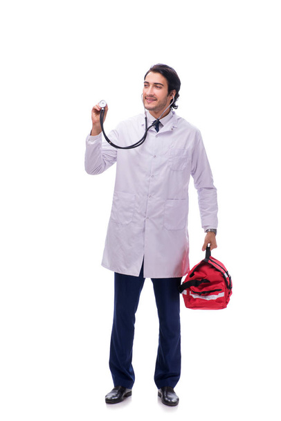 Giovane medico paramedico maschio isolato su bianco  - Foto, immagini
