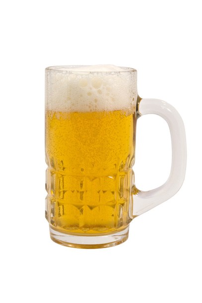 Grande tasse pleine de bière avec mousse
 - Photo, image