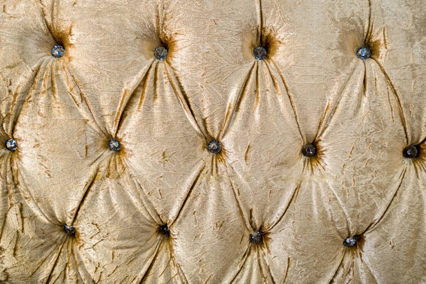 Kangas nahka keltainen kulta tyylikäs sohva tyyny rakenne tausta
 - Valokuva, kuva