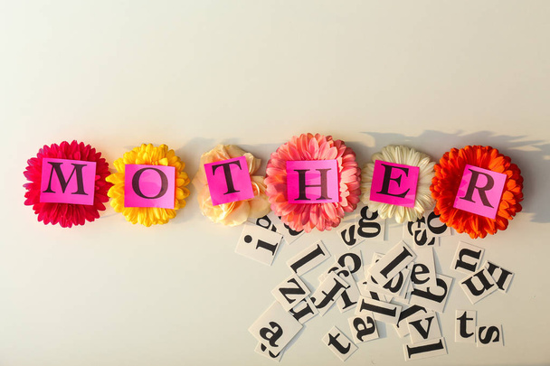 Samenstelling voor Mother's Day op lichte achtergrond - Foto, afbeelding