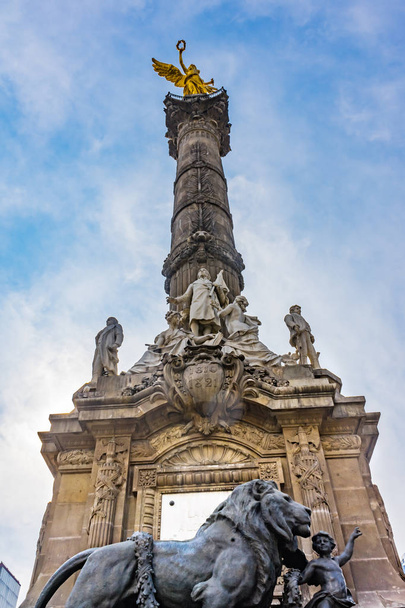 Independence Angel Monument Mexico City Mexico. Built in 1910 celebrating war in early 1800s leading to Independence 1821 - Foto, afbeelding