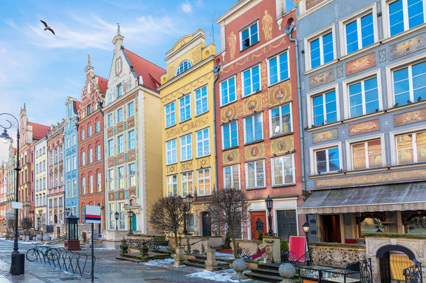 Coloridas fachadas en Long Market en Gdansk, Polonia
. - Foto, Imagen