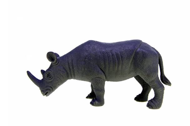 jouet en plastique rhino isolé sur fond blanc
 - Photo, image