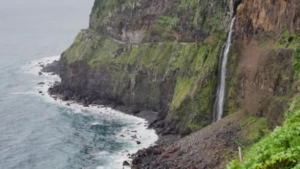  Vu da Noiva. Beautiful waterfall  on Madeira. - Footage, Video