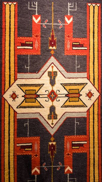  Tapis design Tapis de fond. Salle d'exposition de tapis décoratifs Musée du tapis de Bakou. Tapis motif texture vue dans le tapis meseum
  - Photo, image