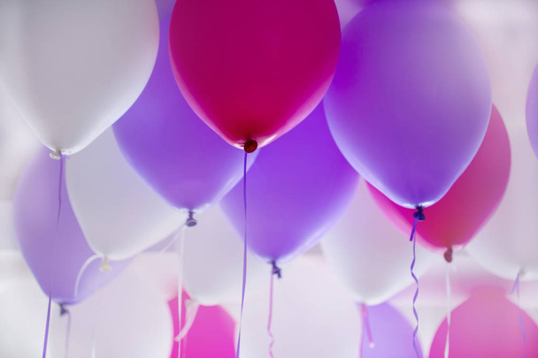 texture of bright balloons in blur. partial focus, defocusing - Zdjęcie, obraz
