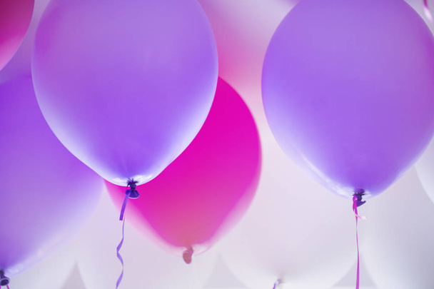texture of bright balloons in blur. partial focus, defocusing - Photo, Image