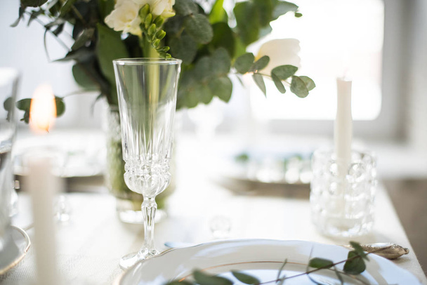 Beautiful festive table setting with elegant white flowers and cutlery, dinner table decoration  - Zdjęcie, obraz