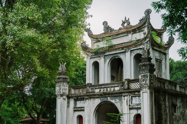 Temple of Literature in Hanoi city, Vietnam. Van Mieu - Fotoğraf, Görsel