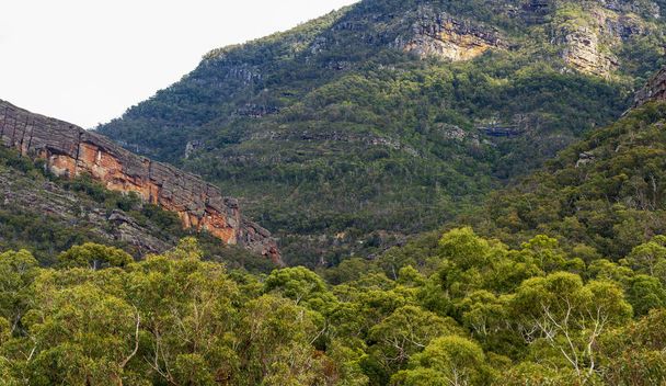 Pohled z Gap haly v pohoří Grampiany, Victoria, Austrálie - Fotografie, Obrázek