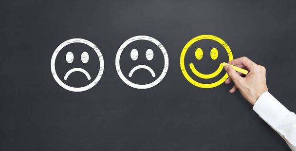Müşteri memnuniyeti Anketi, iki gülümseyen yüzü güler yüz yapma - Fotoğraf, Görsel