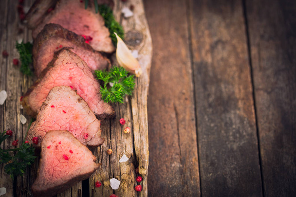 close up view of tasty grilled meat - Zdjęcie, obraz