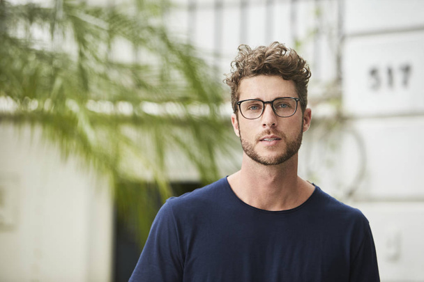 Handsome young guy in glasses, portrait - Foto, afbeelding