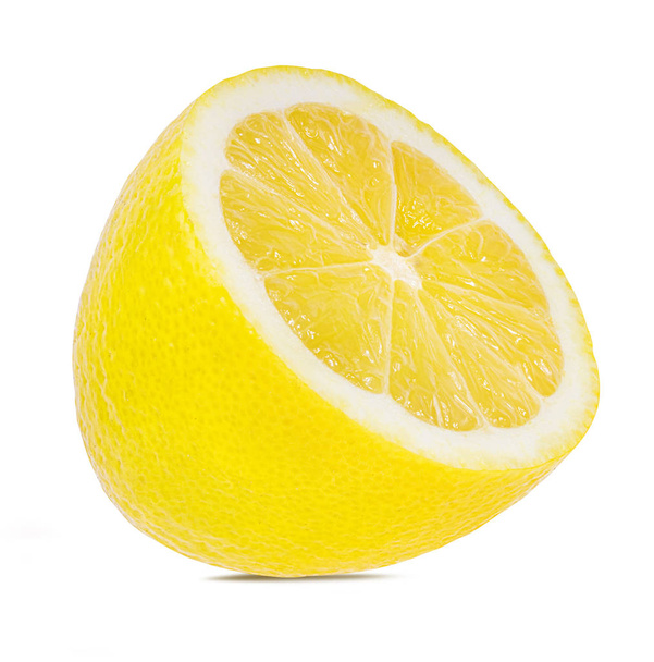 лимон на белом фоне - Фото, изображение