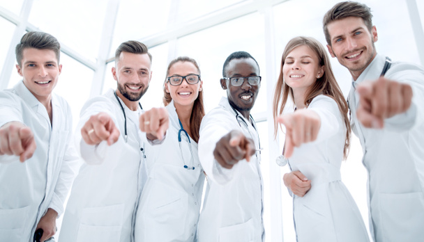 confident doctors colleagues standing together - Foto, imagen