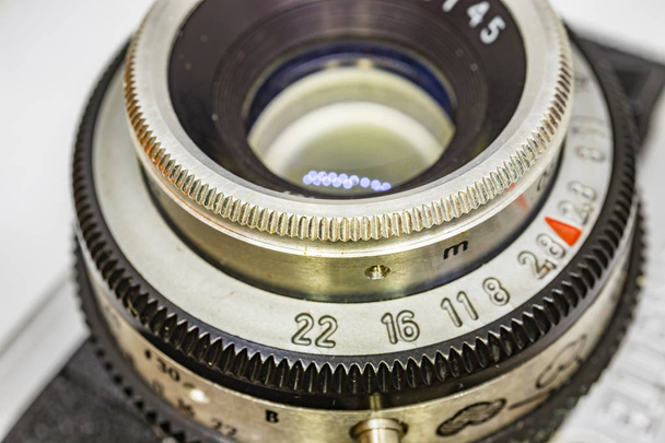 close up old-fashioned câmera e lente
 - Foto, Imagem